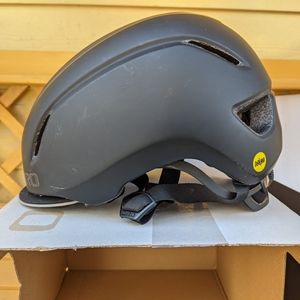 Giro Caden Urban Biking Helmet